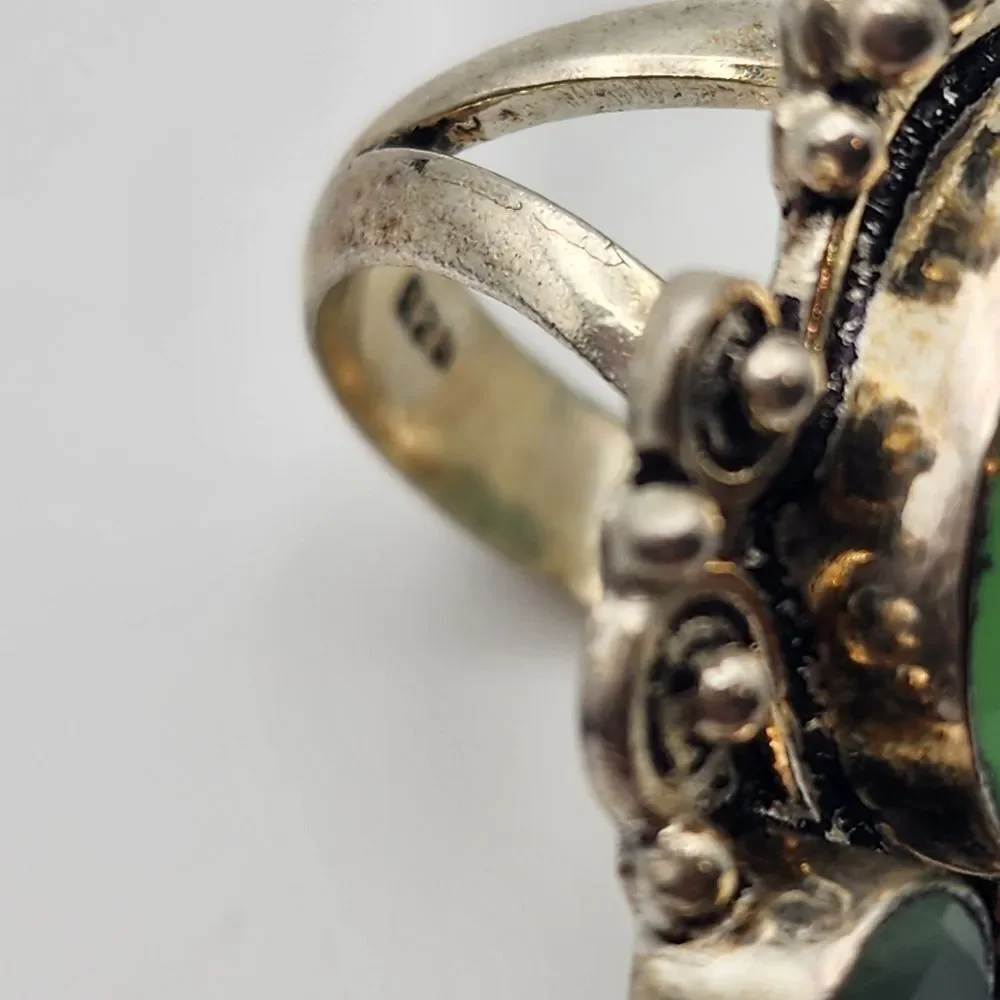Sterling Silver & Green Crystal Ring (5.5)